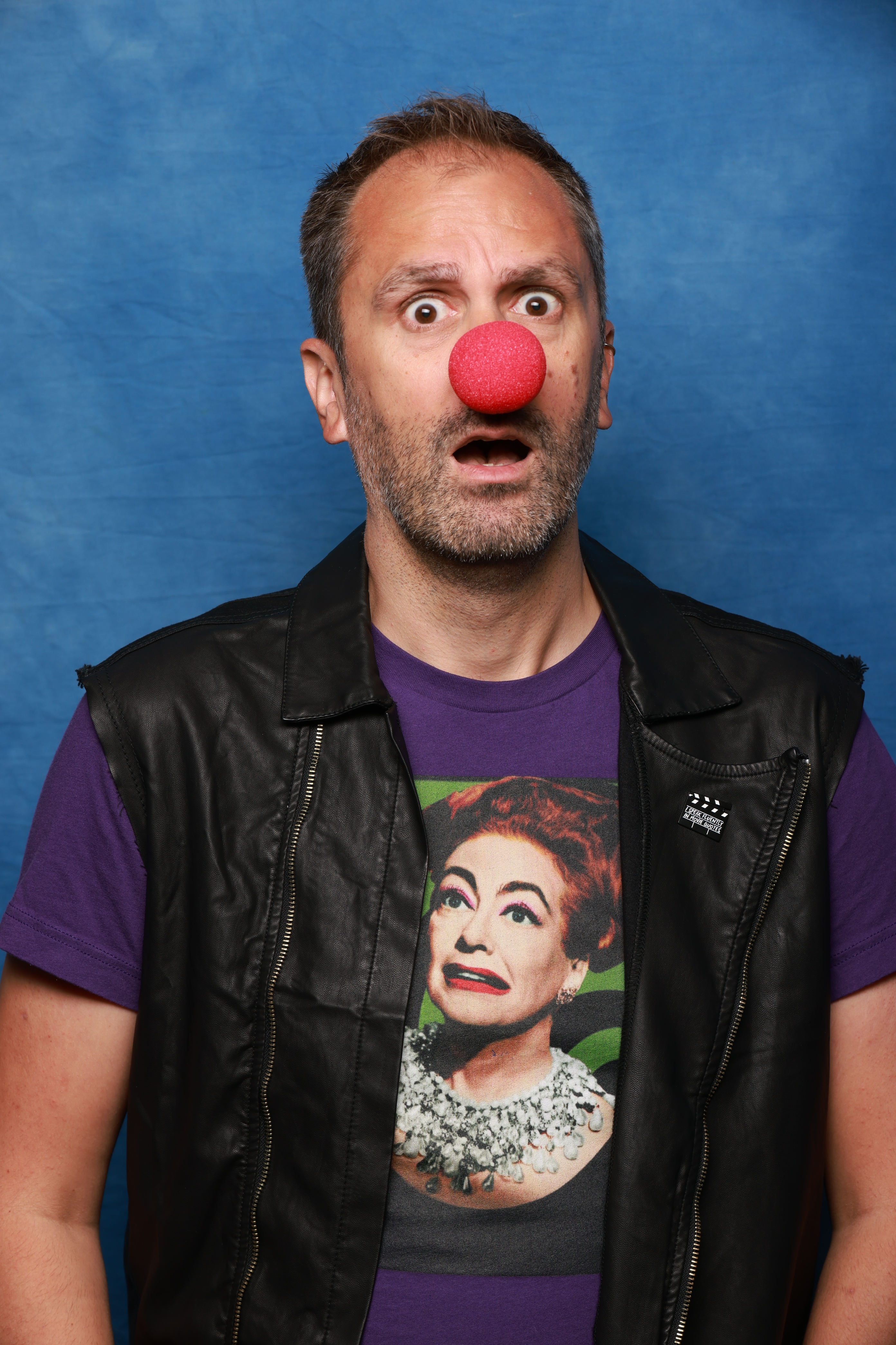 Nathan Head promoting the film at a horror con